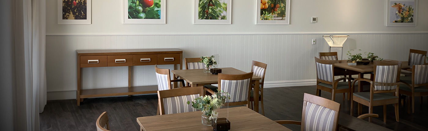 dining area of whiddon redhead